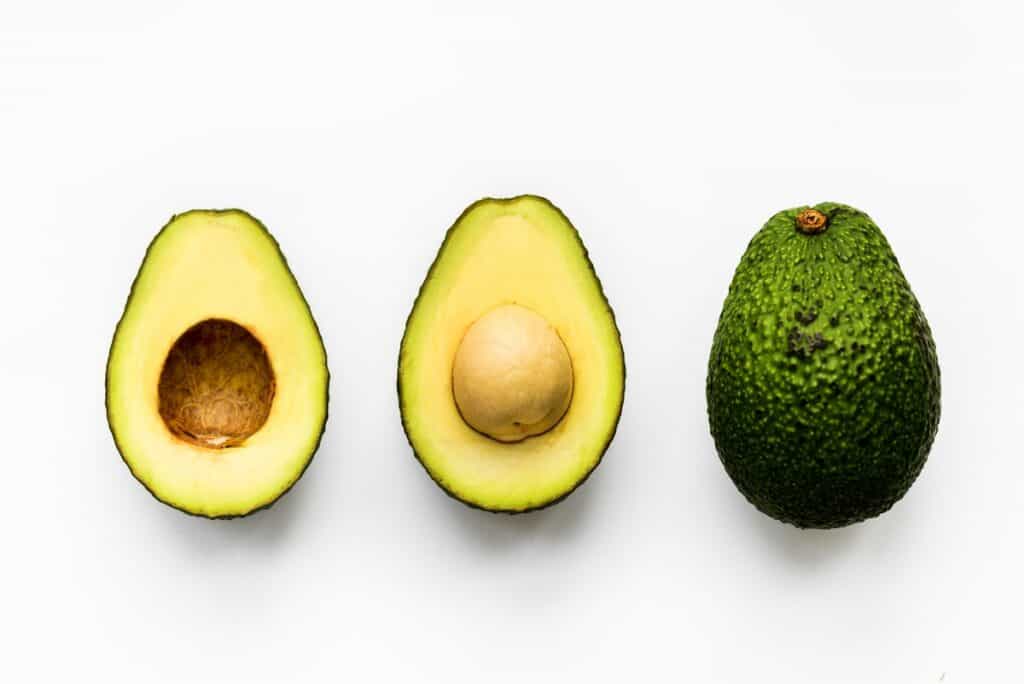 Avocado treatment for curly hair 